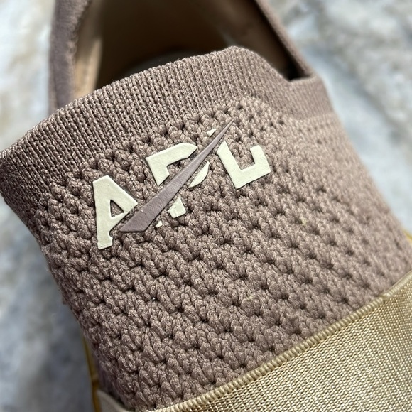 APL TechLoom Bliss Knit Running Shoe Women’s 7 - Picture 4 of 12